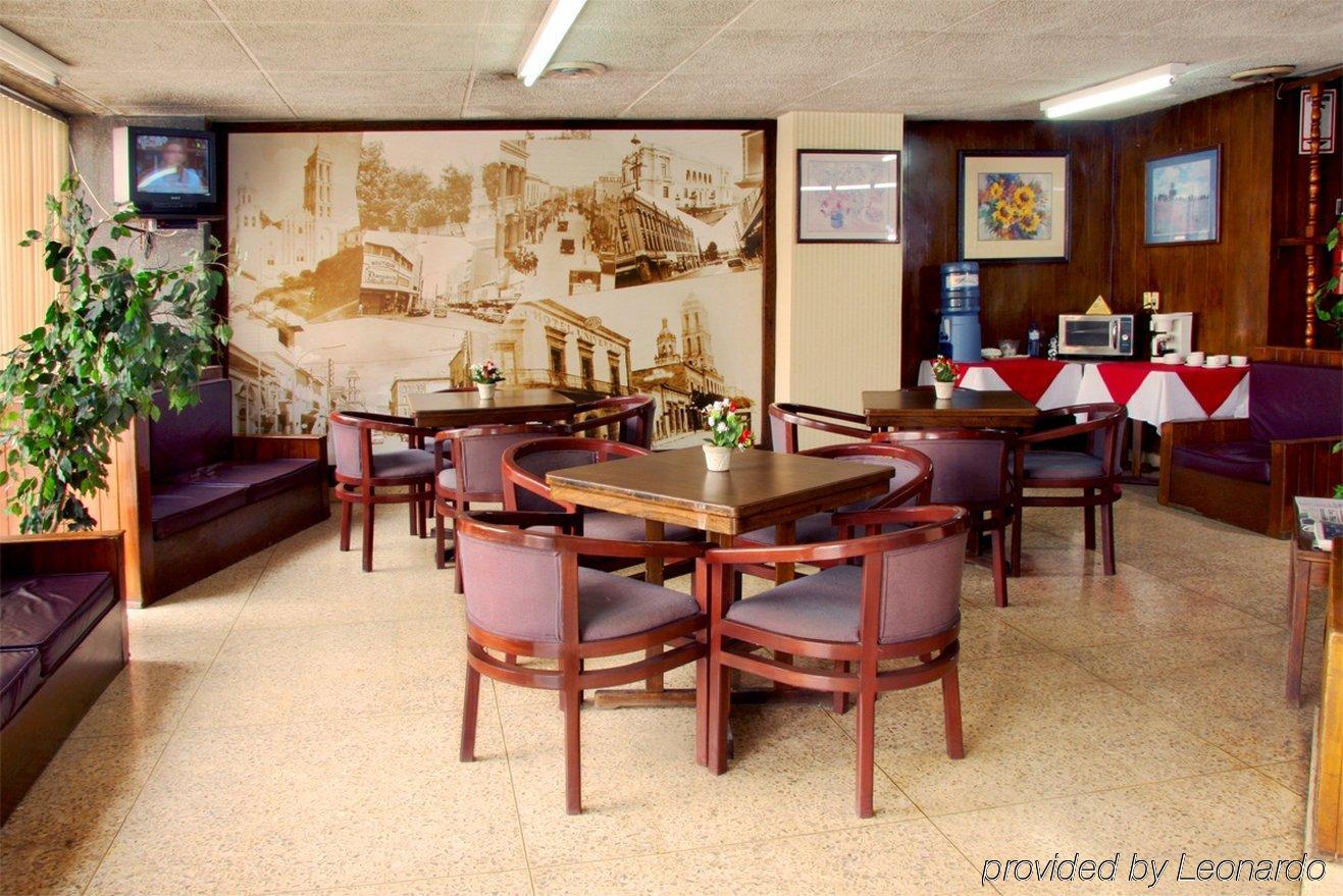 Hotel Premier Saltillo Coahuila Étterem fotó